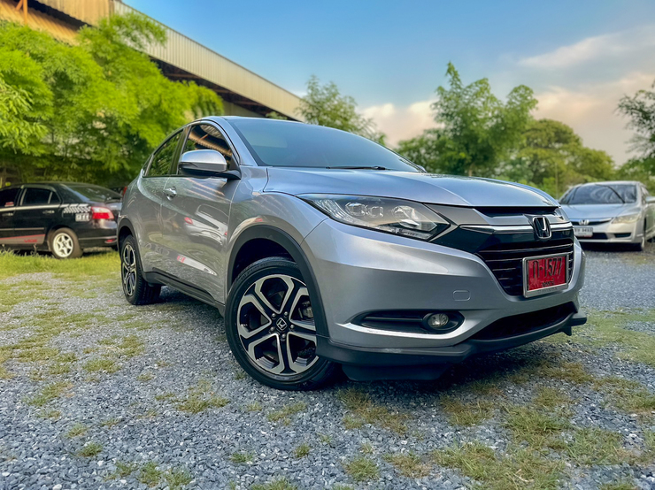 รถบ้าน รถมือสอง Honda HR-V 1.8 i-VTEC รุ่น E  ปี 2018 โดย หญิงรถบ้าน รถมือสองขอนแก่น ราคาถูก ผ่อนสบาย