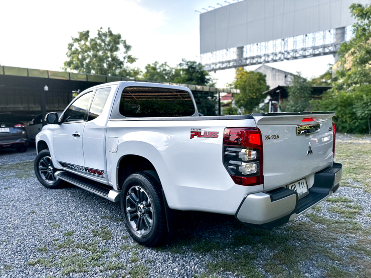 รถบ้าน รถมือสอง Mitsubishi Triton Mega Cab Plus 2.4 รุ่น GLS เกียร์ MT 2WD ปี 2018 โดย หญิงรถบ้าน รถมือสองขอนแก่น ราคาถูก ผ่อนสบาย