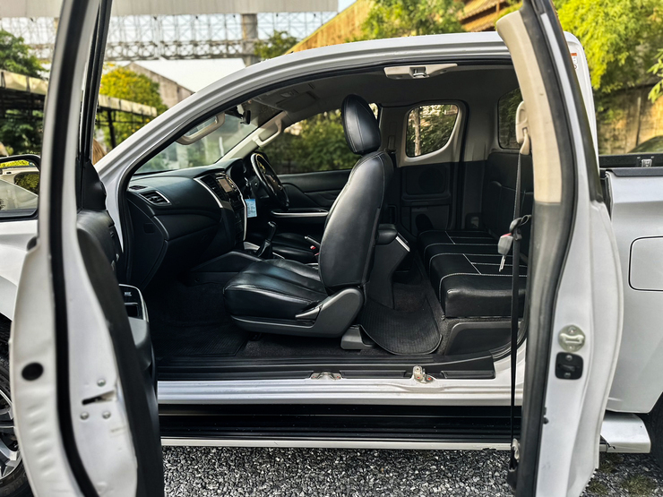 รถบ้าน รถมือสอง Mitsubishi Triton Mega Cab Plus 2.4 รุ่น GLS เกียร์ MT 2WD ปี 2018 โดย หญิงรถบ้าน รถมือสองขอนแก่น ราคาถูก ผ่อนสบาย