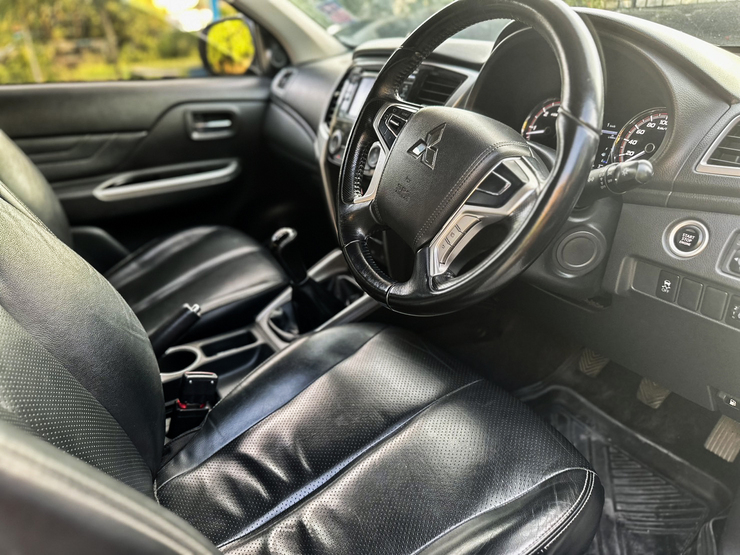 รถบ้าน รถมือสอง Mitsubishi Triton Mega Cab Plus 2.4 รุ่น GLS เกียร์ MT 2WD ปี 2018 โดย หญิงรถบ้าน รถมือสองขอนแก่น ราคาถูก ผ่อนสบาย