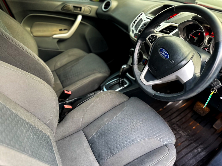 รถบ้าน รถมือสอง Ford Fiesta 1.5 S Sport เกียร์ Auto ปี 2013 โดย หญิงรถบ้าน รถมือสองขอนแก่น ราคาถูก ผ่อนสบาย