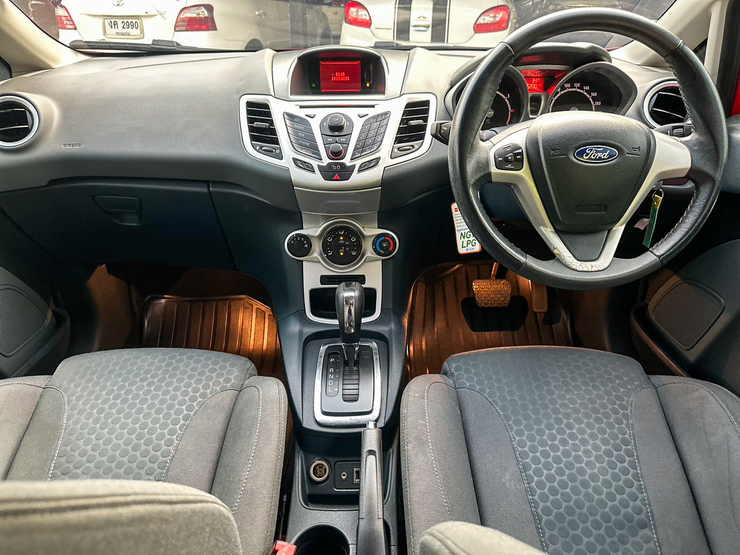 รถบ้าน รถมือสอง Ford Fiesta 1.5 S Sport เกียร์ Auto ปี 2013 โดย หญิงรถบ้าน รถมือสองขอนแก่น ราคาถูก ผ่อนสบาย