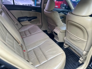 รถบ้าน รถมือสอง Honda Accord 2.0 i-VTEC รุ่น E เกียร์ Auto ปี 2010 โดย หญิงรถบ้าน รถมือสองขอนแก่น ราคาถูก ผ่อนสบาย