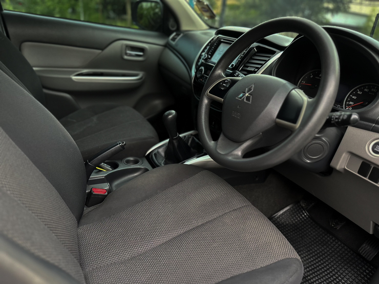 รถบ้าน รถมือสอง Mitsubishi Triton Plus Double Cab 2.4 GLS เกียร์ MT ปี 2014 โดย หญิงรถบ้าน รถมือสองขอนแก่น ราคาถูก ผ่อนสบาย