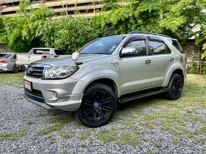 รถบ้าน รถมือสอง Toyota Fortuner 3.0 V เกียร์ Auto 4WD ปี 2010 โดย หญิงรถบ้าน รถมือสองขอนแก่น ราคาถูก ผ่อนสบาย