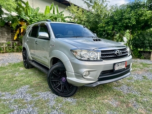 รถบ้าน รถมือสอง Toyota Fortuner 3.0 V เกียร์ Auto 4WD ปี 2010 โดย หญิงรถบ้าน รถมือสองขอนแก่น ราคาถูก ผ่อนสบาย
