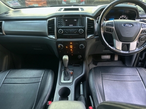 รถบ้าน รถมือสอง FORD RANGER Hi-Rider 2.2 XLT Double Cab เกียร์ Auto ปี 2015 โดย หญิงรถบ้าน รถมือสองขอนแก่น ราคาถูก ผ่อนสบาย