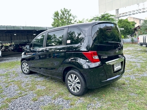 รถบ้าน รถมือสอง Honda Freed 1.5 i-VTEC รุ่น SE เกียร์ Auto ปี 2556 โดย หญิงรถบ้าน รถมือสองขอนแก่น ราคาถูก ผ่อนสบาย