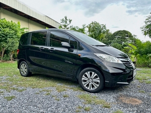 รถบ้าน รถมือสอง Honda Freed 1.5 i-VTEC รุ่น SE เกียร์ Auto ปี 2556 โดย หญิงรถบ้าน รถมือสองขอนแก่น ราคาถูก ผ่อนสบาย