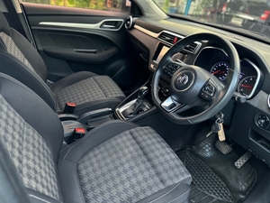 รถบ้าน รถมือสอง MG ZS 1.5 รุ่น C เกียร์ Auto ปี 2019 โดย หญิงรถบ้าน รถมือสองขอนแก่น ราคาถูก ผ่อนสบาย