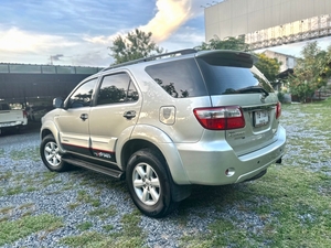 รถบ้าน รถมือสอง Toyota Fortuner 3.0 V เกียร์ Auto 4WD  ปี 2010 โดย หญิงรถบ้าน รถมือสองขอนแก่น ราคาถูก ผ่อนสบาย