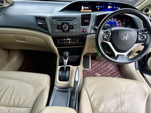 รถบ้าน รถมือสอง Honda Civic 1.8 i-VTEC รุ่น E เกียร์ Auto ปี 2013 โดย หญิงรถบ้าน รถมือสองขอนแก่น ราคาถูก ผ่อนสบาย