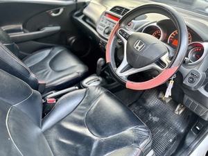 รถบ้าน รถมือสอง Honda Jazz 1.5 i-VTEC รุ่น V เกียร์ Auto ปี 2012 โดย หญิงรถบ้าน รถมือสองขอนแก่น ราคาถูก ผ่อนสบาย