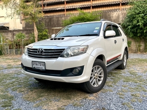 รถบ้าน รถมือสอง Toyota Fortuner 3.0 V เกียร์ Auto 2WD ปี 2013 โดย หญิงรถบ้าน รถมือสองขอนแก่น ราคาถูก ผ่อนสบาย