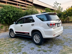 รถบ้าน รถมือสอง Toyota Fortuner 3.0 V เกียร์ Auto 2WD ปี 2013 โดย หญิงรถบ้าน รถมือสองขอนแก่น ราคาถูก ผ่อนสบาย
