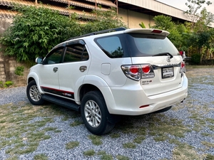 รถบ้าน รถมือสอง Toyota Fortuner 3.0 V เกียร์ Auto 2WD ปี 2013 โดย หญิงรถบ้าน รถมือสองขอนแก่น ราคาถูก ผ่อนสบาย