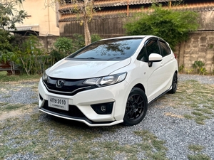รถบ้าน รถมือสอง Honda Jazz 1.5 i-VTEC รุ่น V Plus เกียร์ Auto ปี 2015 โดย หญิงรถบ้าน รถมือสองขอนแก่น ราคาถูก ผ่อนสบาย