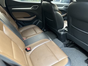 รถบ้าน รถมือสอง MG ZS 1.5 รุ่น D เกียร์ Auto ปี 2018  โดย หญิงรถบ้าน รถมือสองขอนแก่น ราคาถูก ผ่อนสบาย