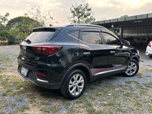 รถบ้าน รถมือสอง MG ZS 1.5 รุ่น D เกียร์ Auto ปี 2018  โดย หญิงรถบ้าน รถมือสองขอนแก่น ราคาถูก ผ่อนสบาย