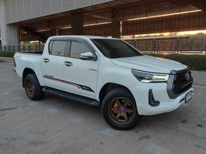 รถบ้าน รถมือสอง Toyota Hilux Revo Prerunner Double Cab 2.4 รุ่น E เกียร์ M/T ปี 2017 โดย หญิงรถบ้าน รถมือสองขอนแก่น ราคาถูก ผ่อนสบาย