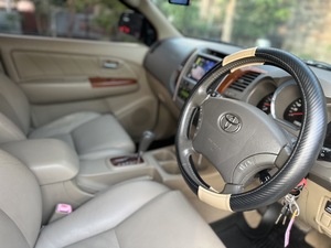 รถบ้าน รถมือสอง Toyota Fortuner 3.0 V เกียร์ Auto 2WD ปี 2010 โดย หญิงรถบ้าน รถมือสองขอนแก่น ราคาถูก ผ่อนสบาย