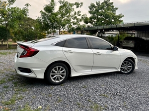 รถบ้าน รถมือสอง Honda Civic 1.8 i-VTEC รุ่น E เกียร์ Auto ปี 2018 โดย หญิงรถบ้าน รถมือสองขอนแก่น ราคาถูก ผ่อนสบาย