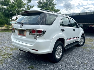 รถบ้าน รถมือสอง Toyota Fortuner 2.5 VN Turbo รุ่น G เกียร์ MT ปี 2012 โดย หญิงรถบ้าน รถมือสองขอนแก่น ราคาถูก ผ่อนสบาย