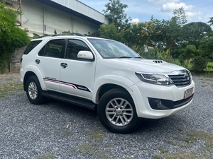 รถบ้าน รถมือสอง Toyota Fortuner 2.5 VN Turbo รุ่น G เกียร์ MT ปี 2012 โดย หญิงรถบ้าน รถมือสองขอนแก่น ราคาถูก ผ่อนสบาย