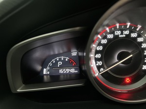 รถบ้าน รถมือสอง Mazda 3 SkyActiv 2.0 E Sport Hatchback เกียร์ Auto ปี 2014 โดย หญิงรถบ้าน รถมือสองขอนแก่น ราคาถูก ผ่อนสบาย