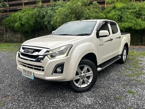 รถบ้าน รถมือสอง ISUZU D-MAX Hi-Lander Cab 4 1.9 Z Ddi ปี 2015 โดย หญิงรถบ้าน รถมือสองขอนแก่น ราคาถูก ผ่อนสบาย