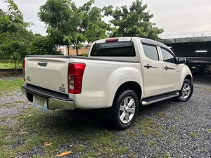 รถบ้าน รถมือสอง ISUZU D-MAX Hi-Lander Cab 4 1.9 Z Ddi ปี 2015 โดย หญิงรถบ้าน รถมือสองขอนแก่น ราคาถูก ผ่อนสบาย