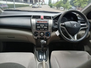 รถบ้าน รถมือสอง Honda City 1.5 i-VTEC รุ่น V เกียร์ Auto ปี 2013 โดย หญิงรถบ้าน รถมือสองขอนแก่น ราคาถูก ผ่อนสบาย