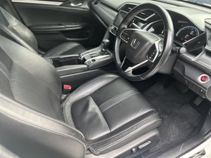 รถบ้าน รถมือสอง Honda Civic 1.8 i-VTEC รุ่น EL เกียร์ Auto ปี 2016  โดย หญิงรถบ้าน รถมือสองขอนแก่น ราคาถูก ผ่อนสบาย