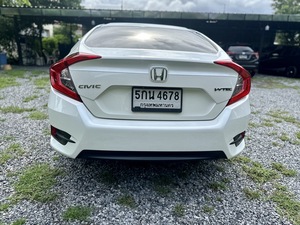 รถบ้าน รถมือสอง Honda Civic 1.8 i-VTEC รุ่น EL เกียร์ Auto ปี 2016  โดย หญิงรถบ้าน รถมือสองขอนแก่น ราคาถูก ผ่อนสบาย