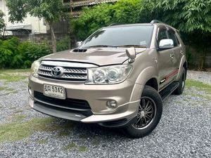 รถบ้าน รถมือสอง Toyota Fortuner 3.0 V เกียร์ Auto 2WD ปี 2010 โดย หญิงรถบ้าน รถมือสองขอนแก่น ราคาถูก ผ่อนสบาย