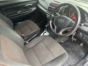 รถบ้าน รถมือสอง Toyota Yaris 1.2 รุ่น E เกียร์ Auto ปี 2015  โดย หญิงรถบ้าน รถมือสองขอนแก่น ราคาถูก ผ่อนสบาย